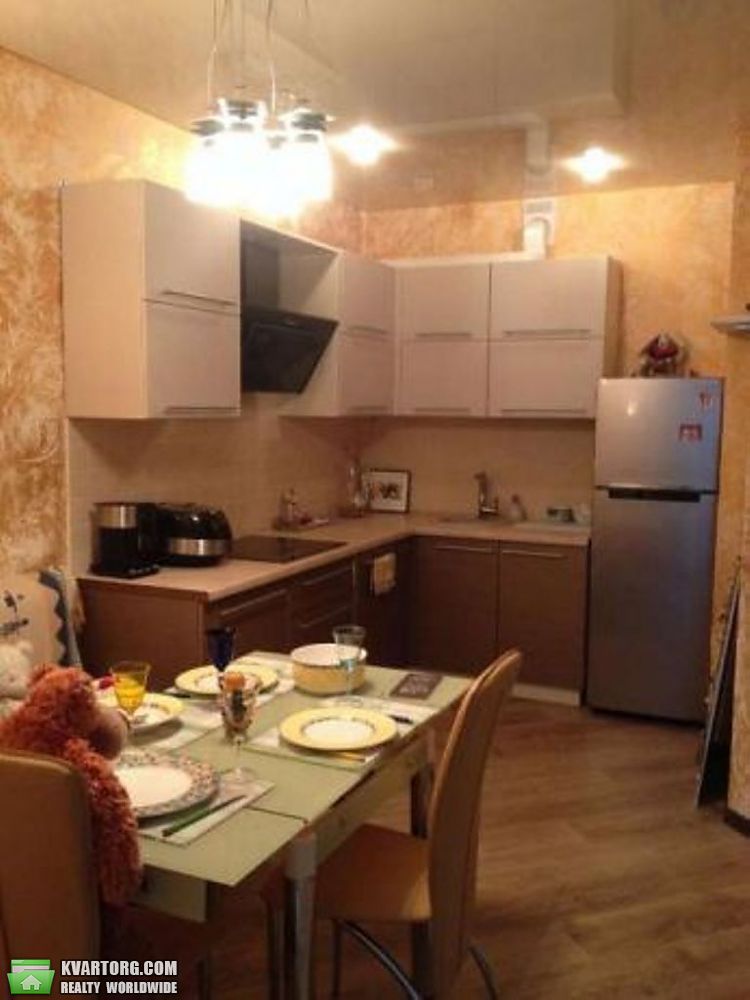 Rent out 1-room apartment. Киев,  Трутенко — photo 1