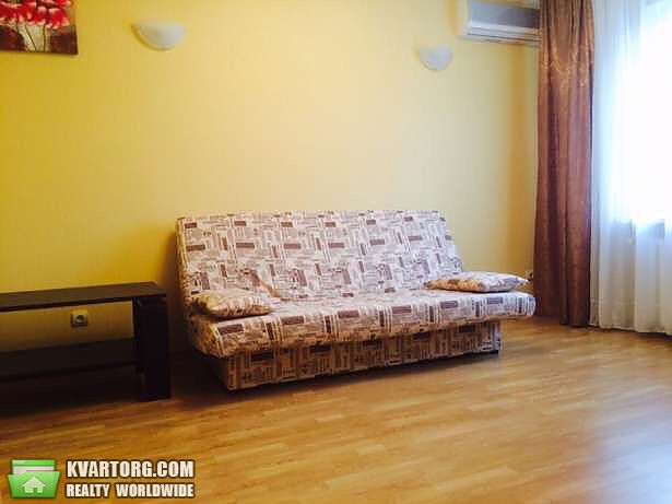 Rent out 2-room apartment. Киев,  Урловская — photo 3