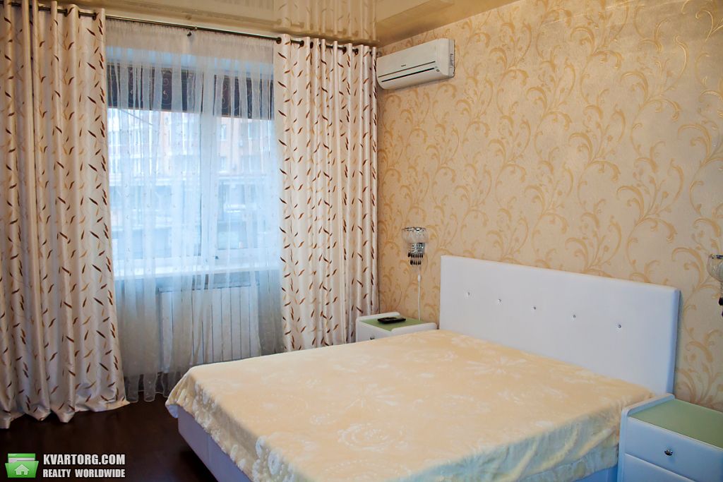 Rent out 2-room apartment. Киев,  Героев Сталинграда пр — photo 5