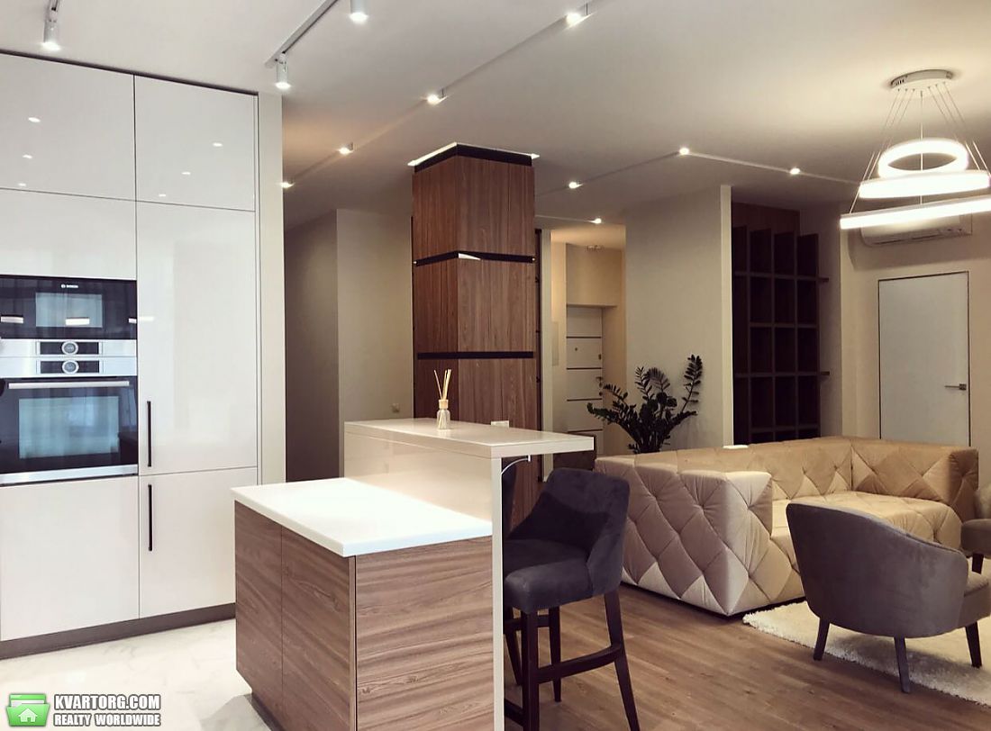 Rent out 4-room apartment. Киев, Драгомирова ул. — photo 2