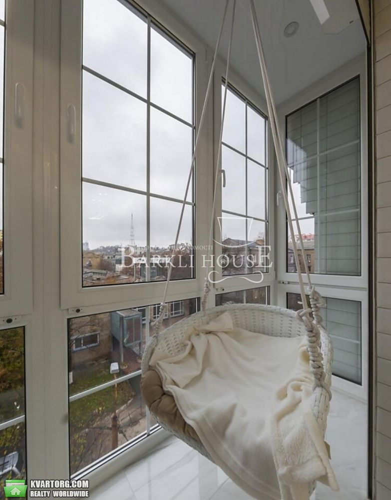 Rent out 4-room apartment. Киев,  Нижний Вал — photo 9