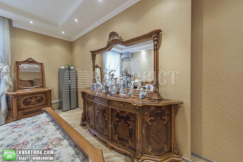 Rent out 4-room apartment. Киев,  Лабораторная — photo 7