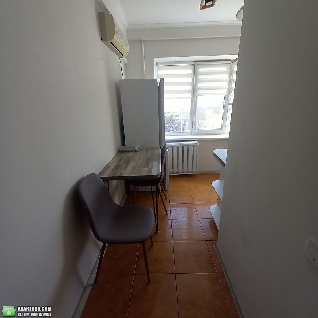 Rent out 1-room apartment. Киев, Харьковское шоссе — photo 5