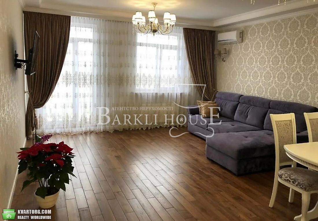 Rent out 2-room apartment. Киев, луценко — photo 1