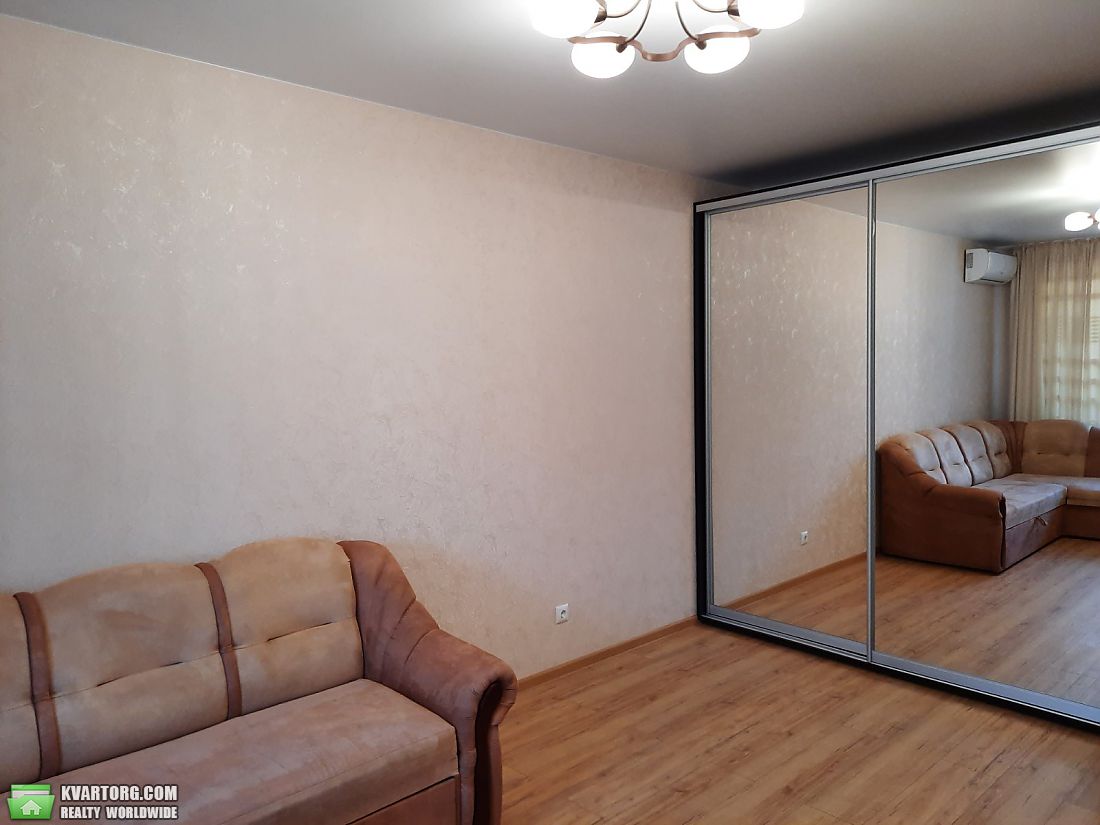Rent out 2-room apartment. Киев,  Правды пр — photo 4