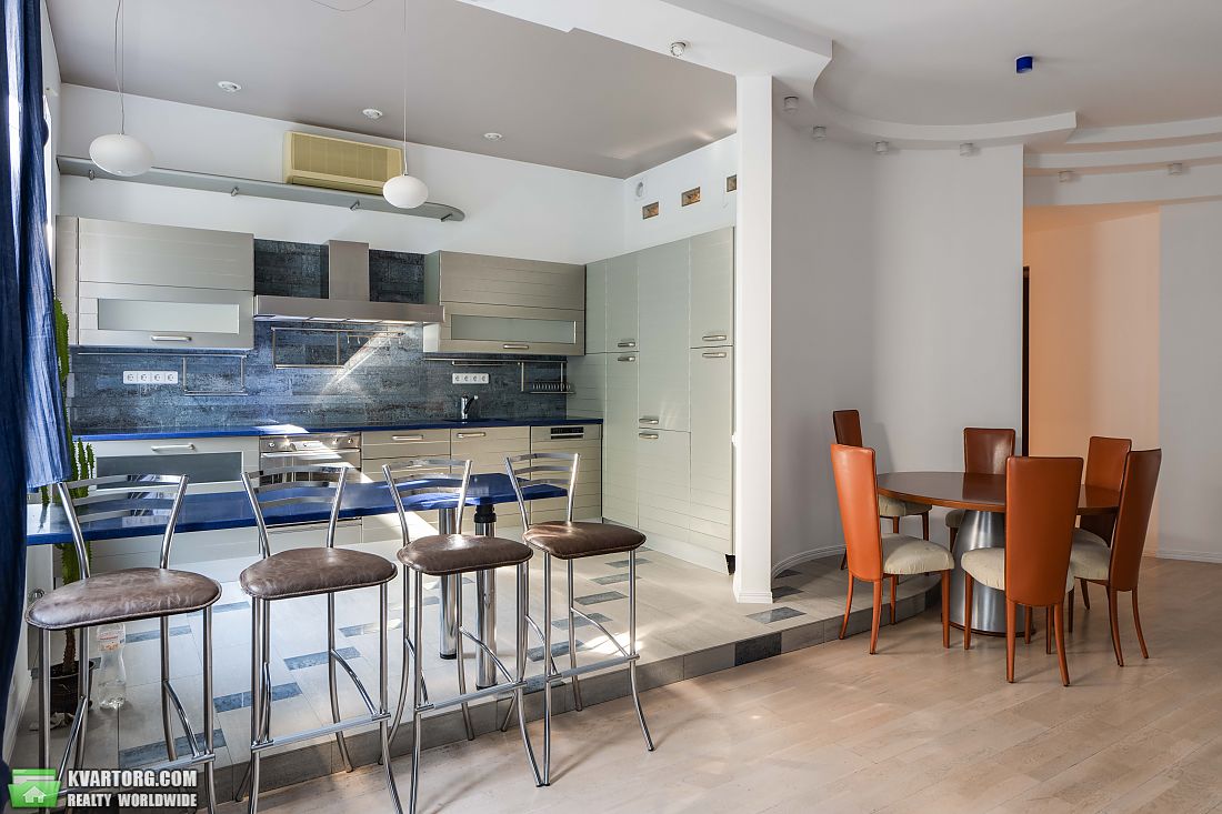 Sell 5-room apartment. Киев,  Малоподвальная — photo 9