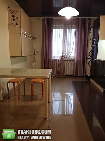 Sell 3-room apartment. Киев,  Урловская — photo 1