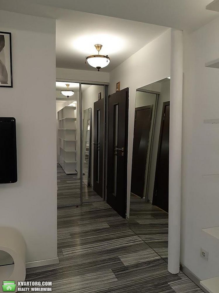 Rent out 2-room apartment. Киев,  Леси Украинки бул — photo 6