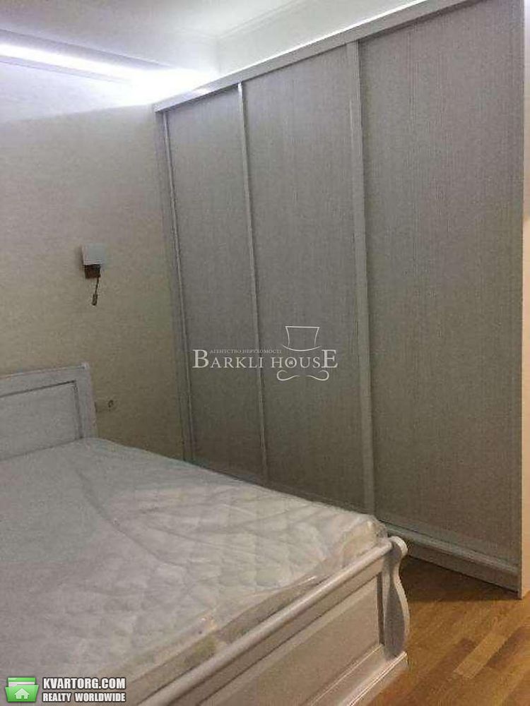 Rent out 2-room apartment. Киев, дегтярная — photo 10