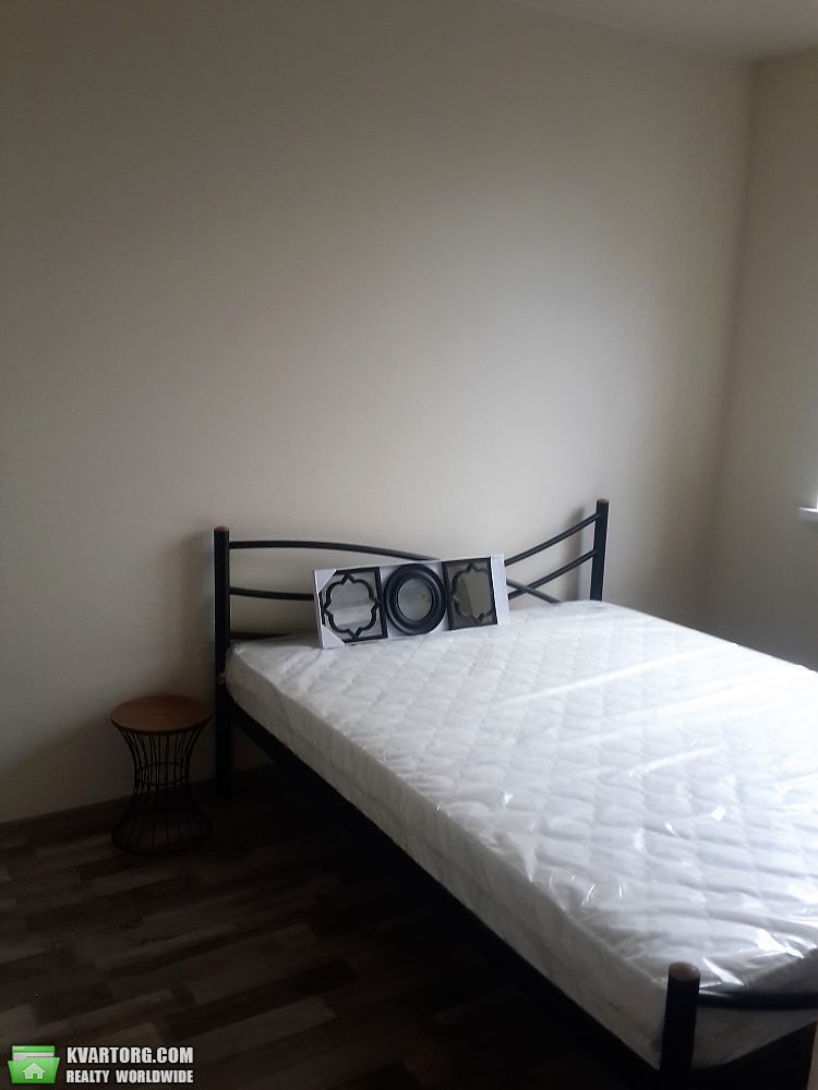 Rent out 2-room apartment. Киев,  Большая Окружная — photo 7