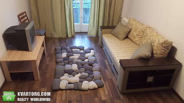 Rent out 3-room apartment. Киев,  Тычины пр — photo 1