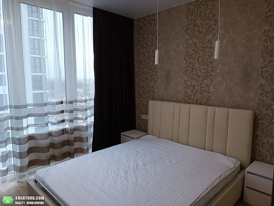 Rent out 1-room apartment. Киевская обл., хрустальная — photo 1
