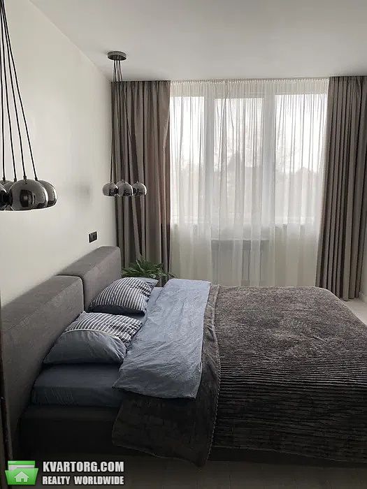 Sell 1-room apartment. Киев,  Малоземельная — photo 1