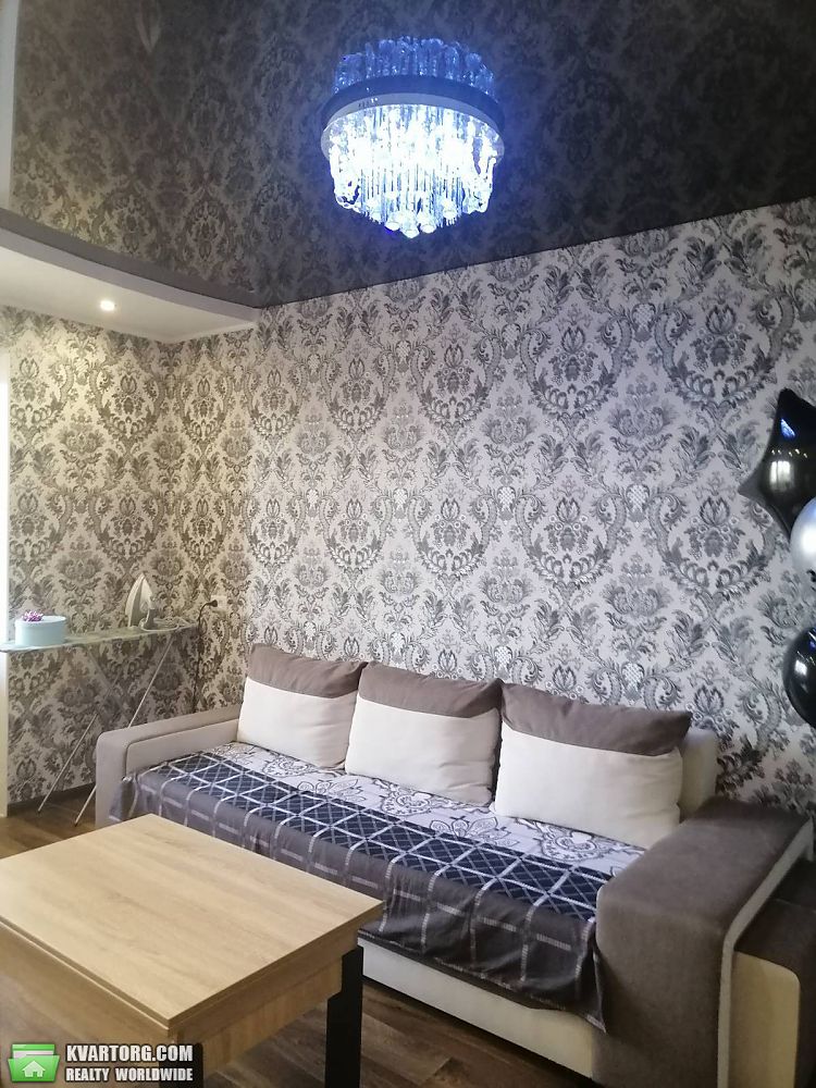 Rent out 3-room apartment. Днепропетровск, Полигонная — photo 1