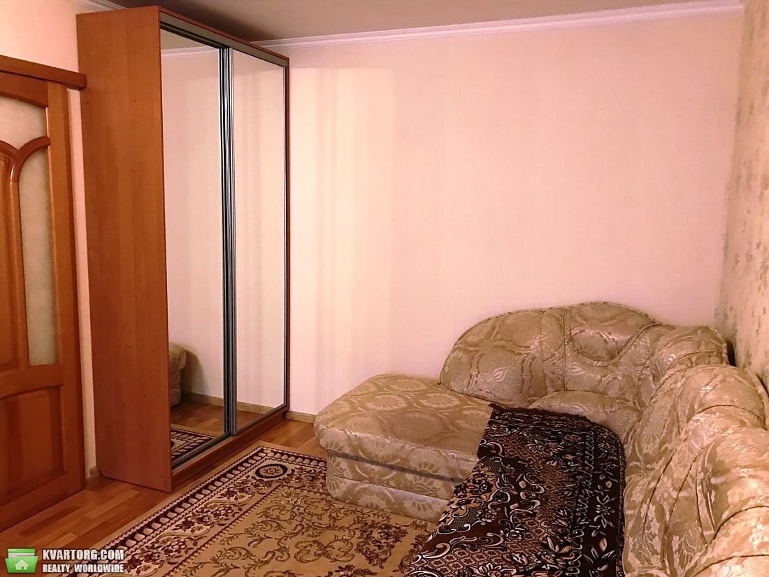 Rent out 2-room apartment. Киев,  Гната Юры — photo 4