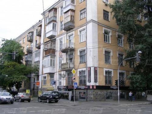 Rent out office. Киев, Почайнинская — photo 1