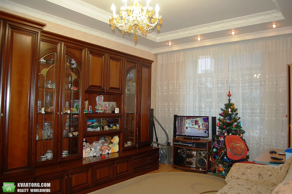 Rent out 2-room apartment. Киев,  Мельникова — photo 3