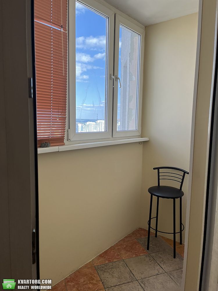 Rent out office. Киев, Срібнокільська — photo 6