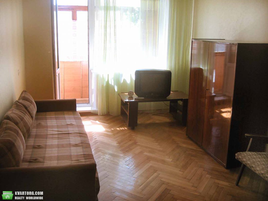 Rent out 1-room apartment. Киев, Маршала Жукова — photo 1