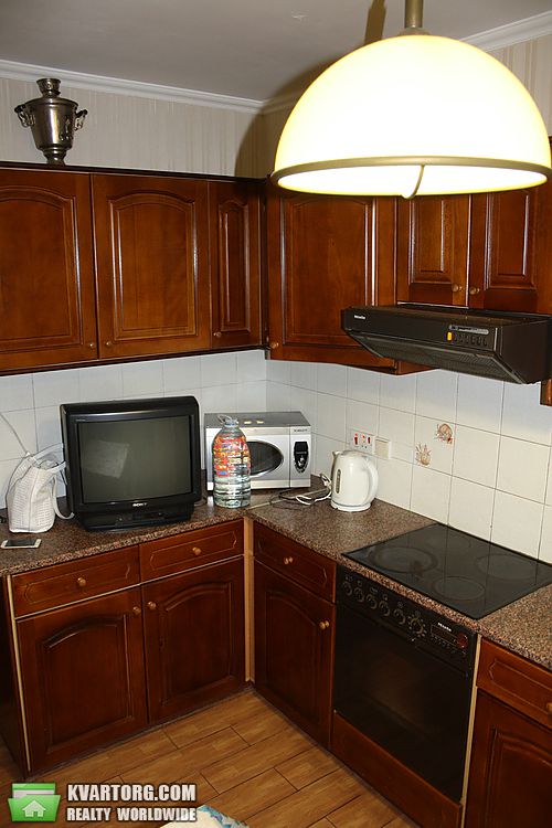 Sell 3-room apartment. Киев,  Дегтяревская — photo 2