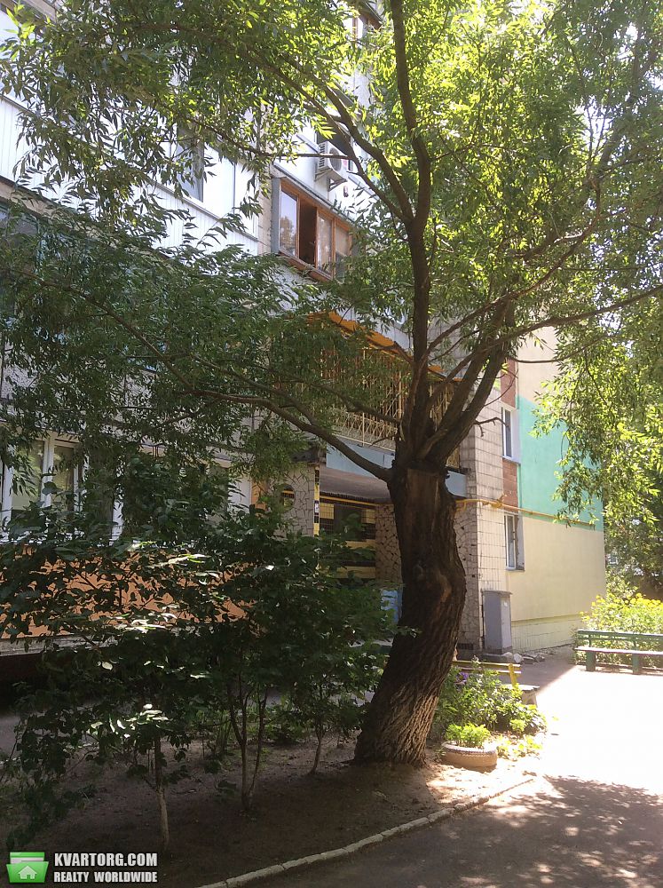 Sell 3-room apartment. Киев, Дегтяревская — photo 1