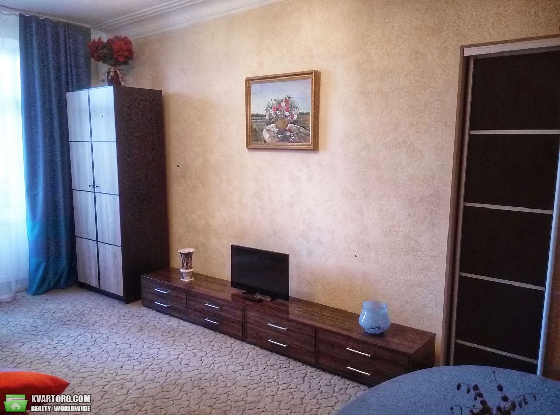 Rent out 1-room apartment. Киев,  Бажова — photo 1