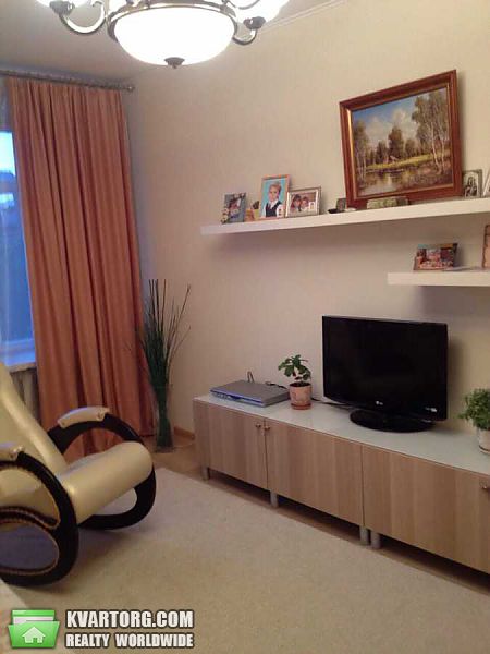 Sell 3-room apartment. Киев, Урловская — photo 1