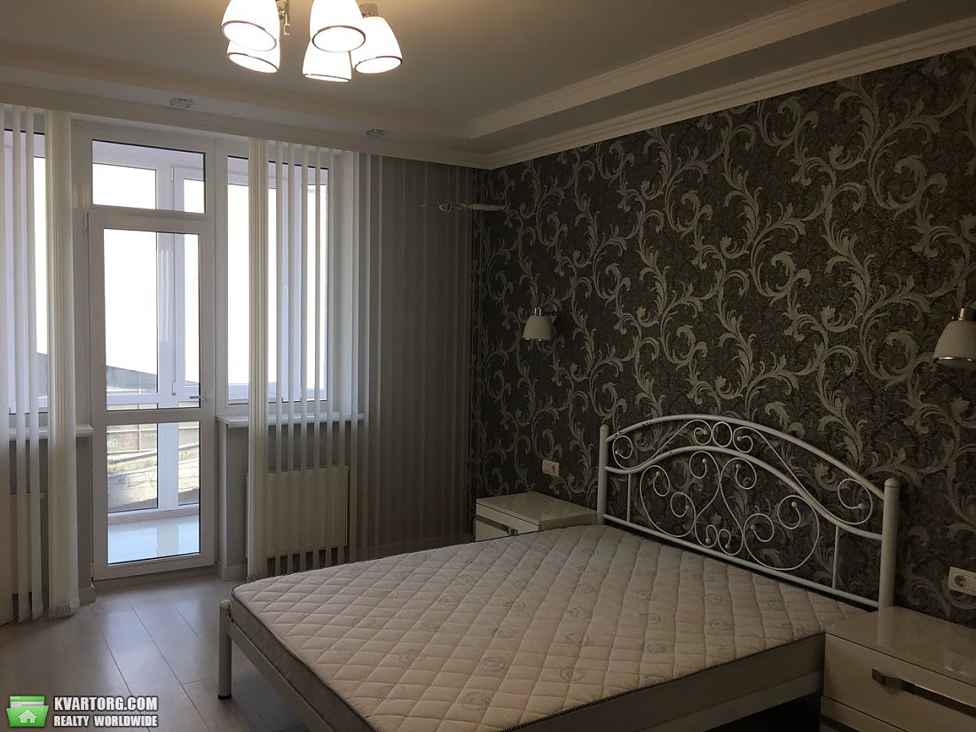 Rent out 3-room apartment. Киев,  Коперника — photo 3