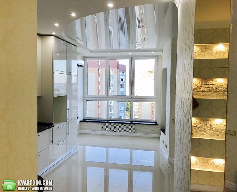 Sell 1-room apartment. Киев,  Драгоманова — photo 2