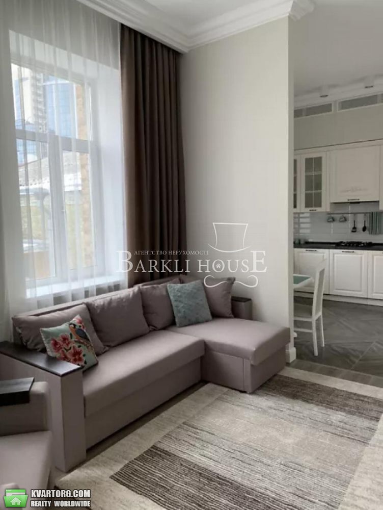 Rent out 2-room apartment. Киев,  Пирогова — photo 1