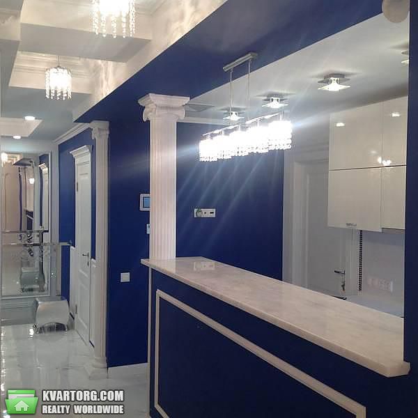 Sell 5-room apartment. Киев,  ул. Маршала Малиновского — photo 1