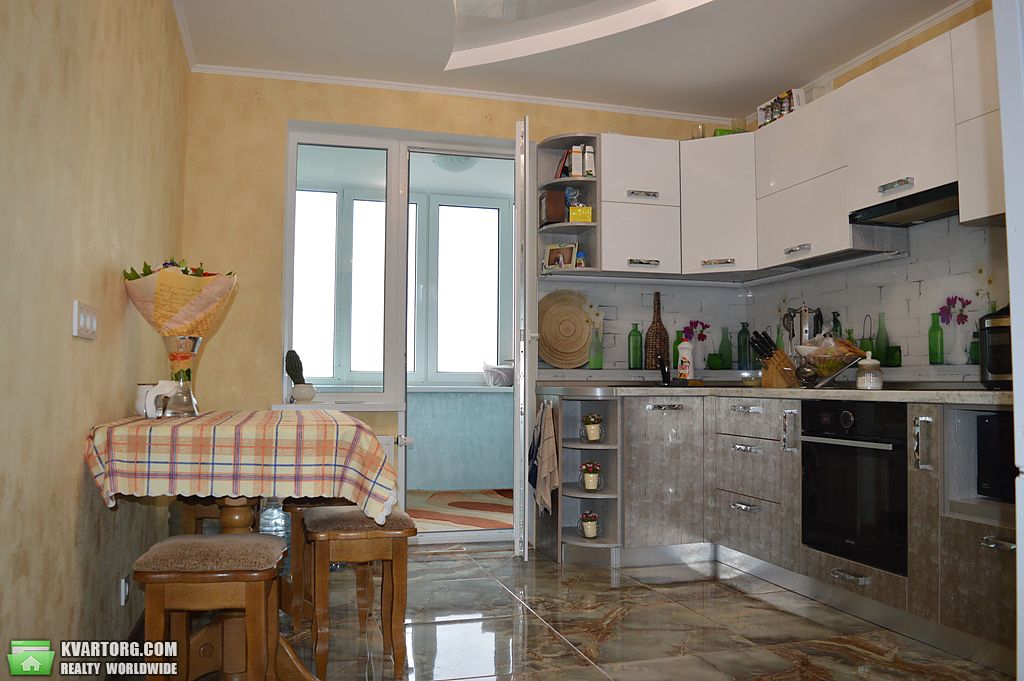 Sell 3-room apartment. Киев,  Милославская — photo 6