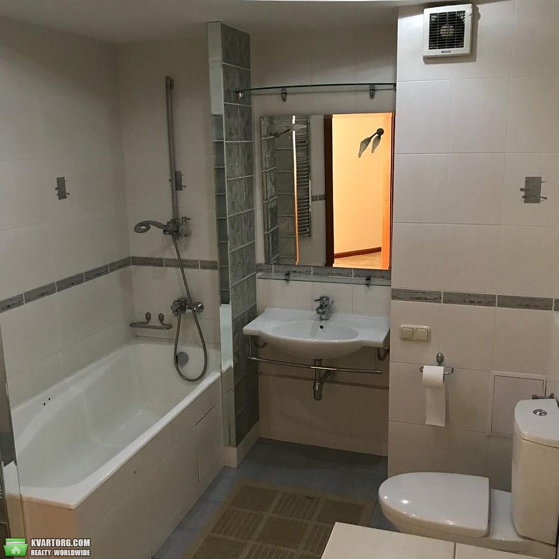 Rent out 4-room apartment. Киев,  Межигорская — photo 7