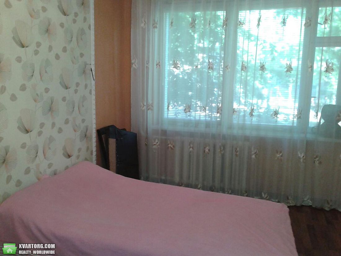 Rent out 3-room apartment. Киев,  Курбаса — photo 4