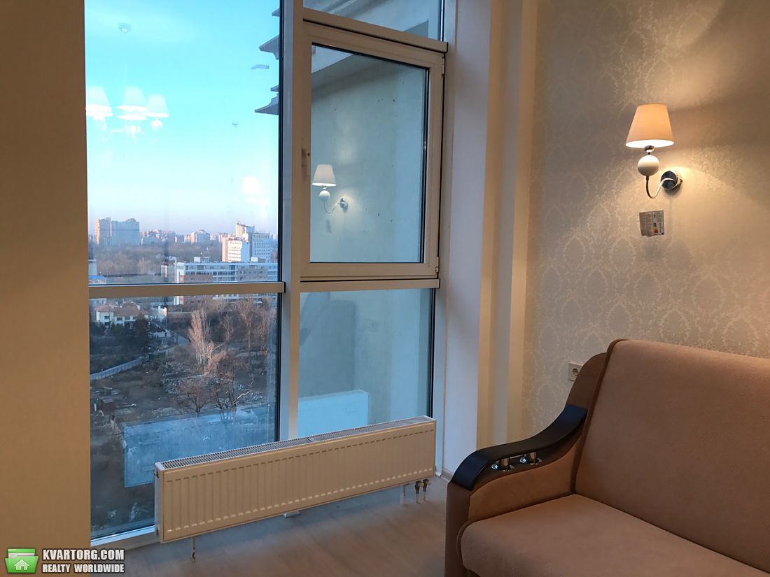 Rent out 2-room apartment. Одесса, Французский бульвар — photo 2