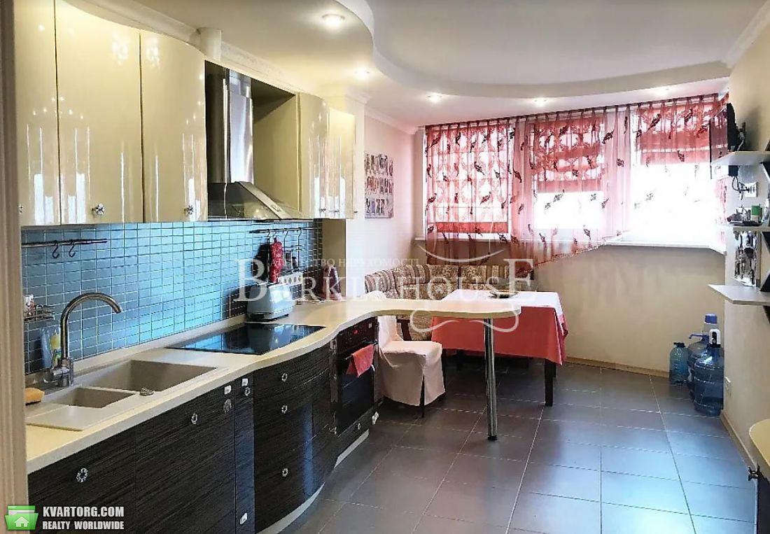 Rent out 3-room apartment. Киев,  Смелянская — photo 2