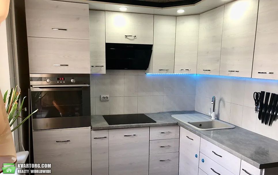 Sell 3-room apartment. Киев,  Лаврухина — photo 2