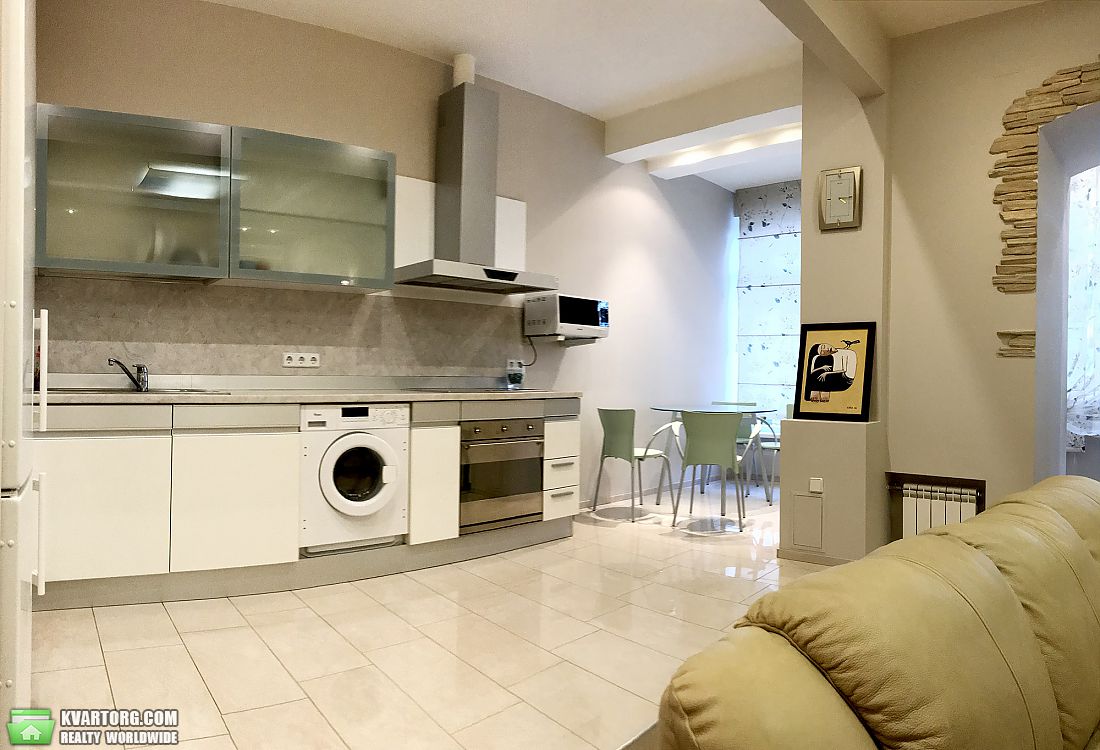 Rent out 3-room apartment. Киев, Горького — photo 1