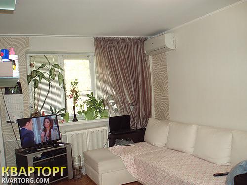 Sell 2-room apartment. Киев, Воссоединения пр — photo 1