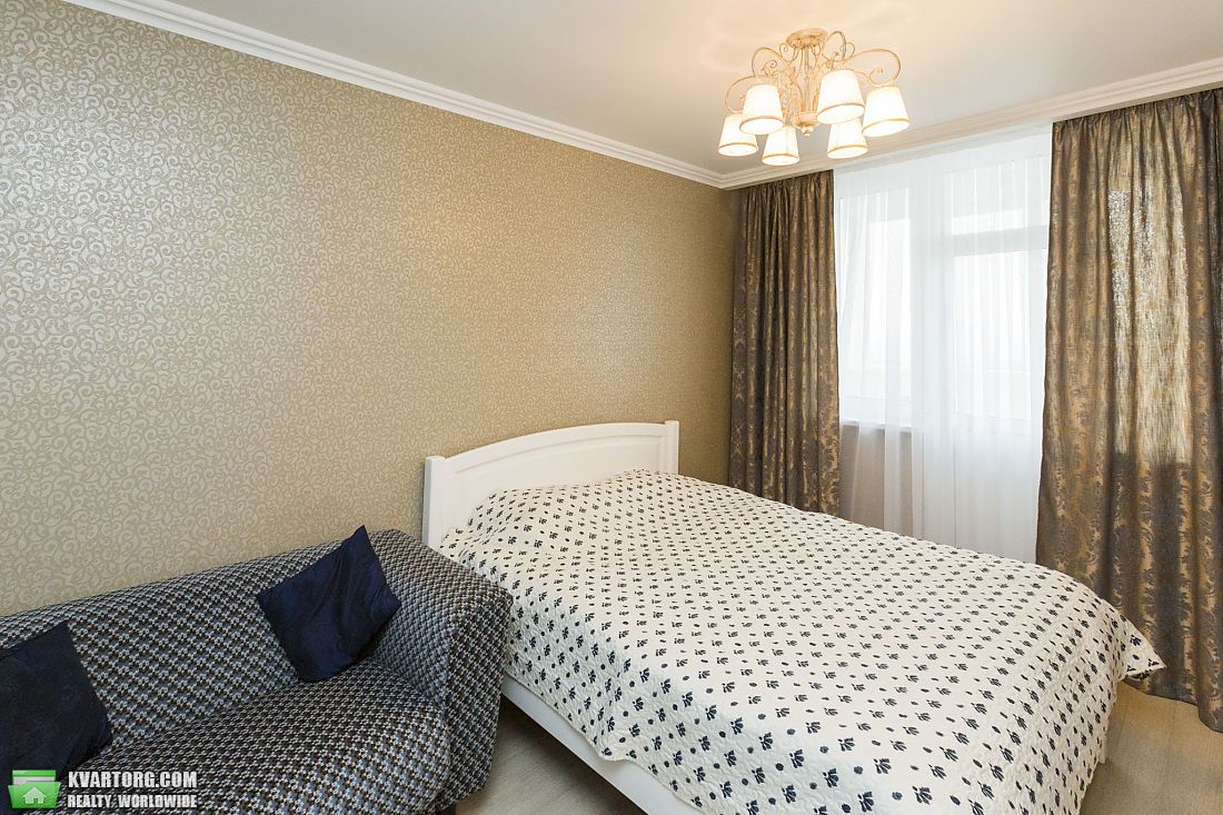 Rent out 2-room apartment. Киев, Никольско-Слободская — photo 4