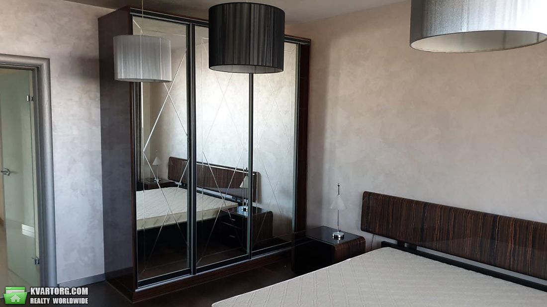 Rent out 3-room apartment. Киев,  Голосеевская — photo 10