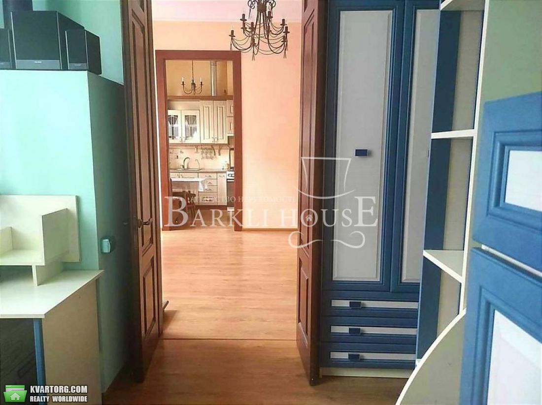 Rent out 3-room apartment. Киев,  Набережно-Крещатикская — photo 2