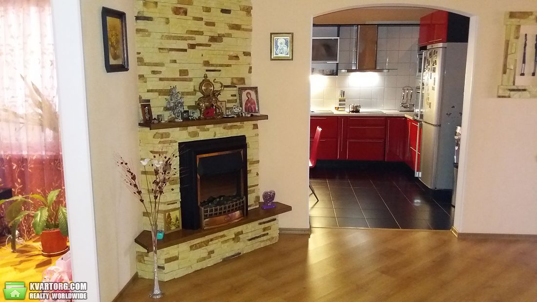Rent out 3-room apartment. Киев,  Эрнста — photo 2