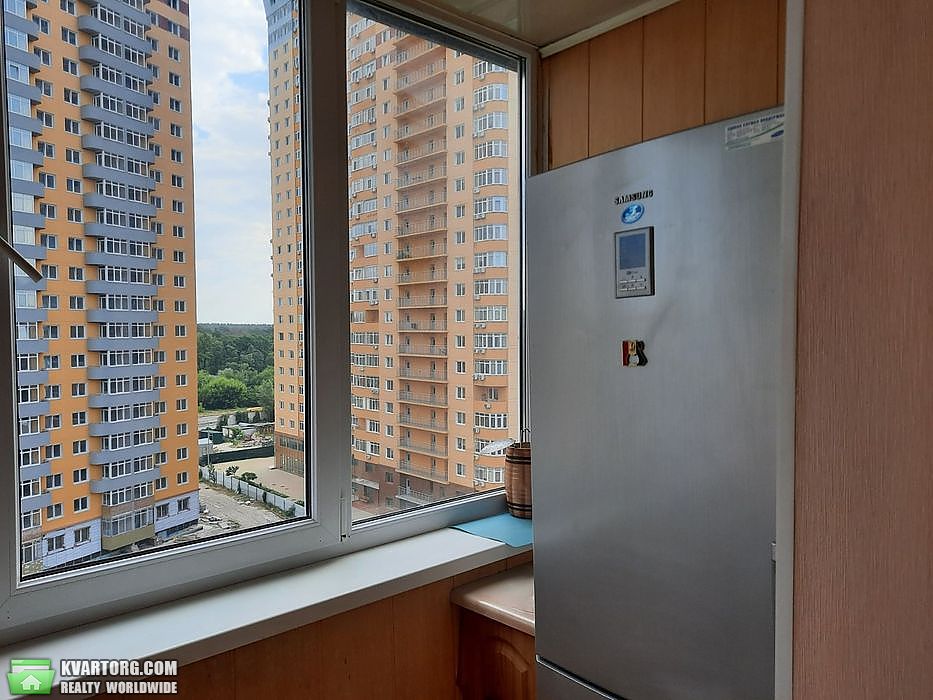 Rent out 3-room apartment. Киев,  Кондратюка — photo 3
