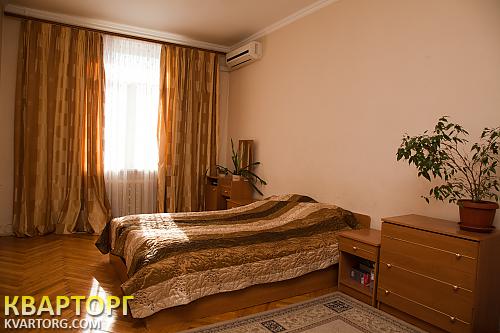 Rent out 2-room apartment. Киев, метро "Дворец Украина" — photo 1
