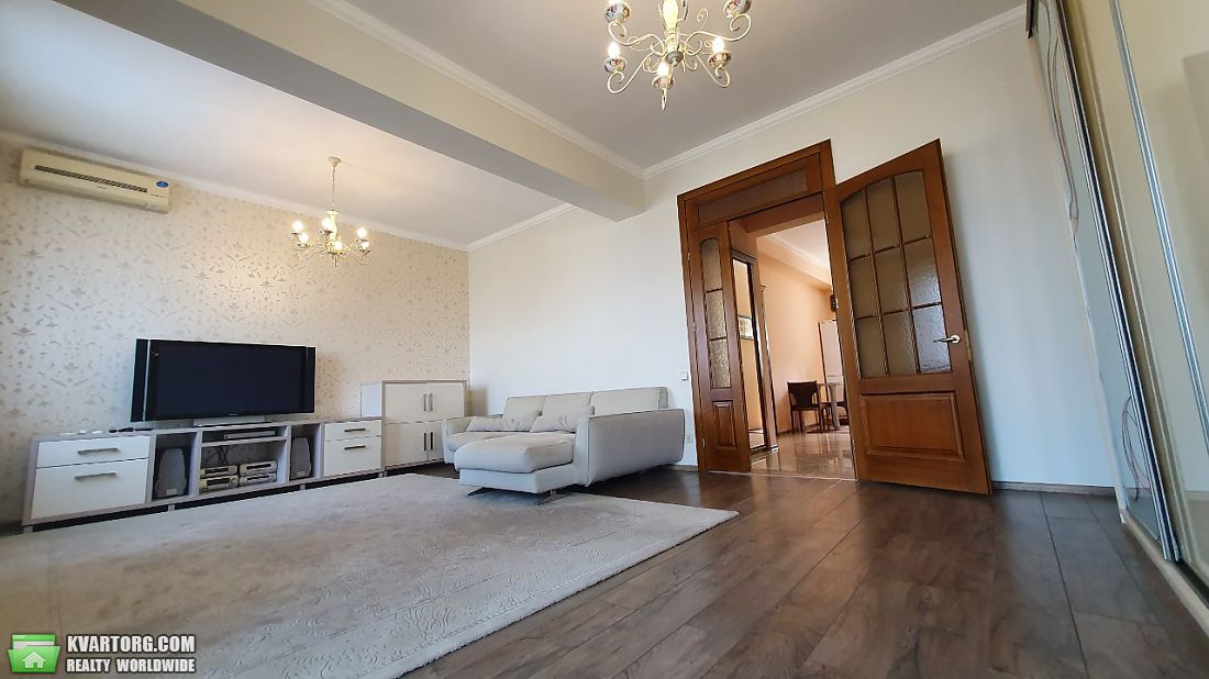 Sell 2-room apartment. Днепропетровск, Набережная Ленина — photo 1