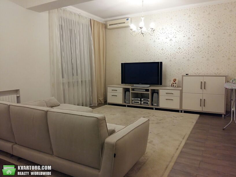 Rent out 2-room apartment. Днепропетровск, Ленина — photo 1