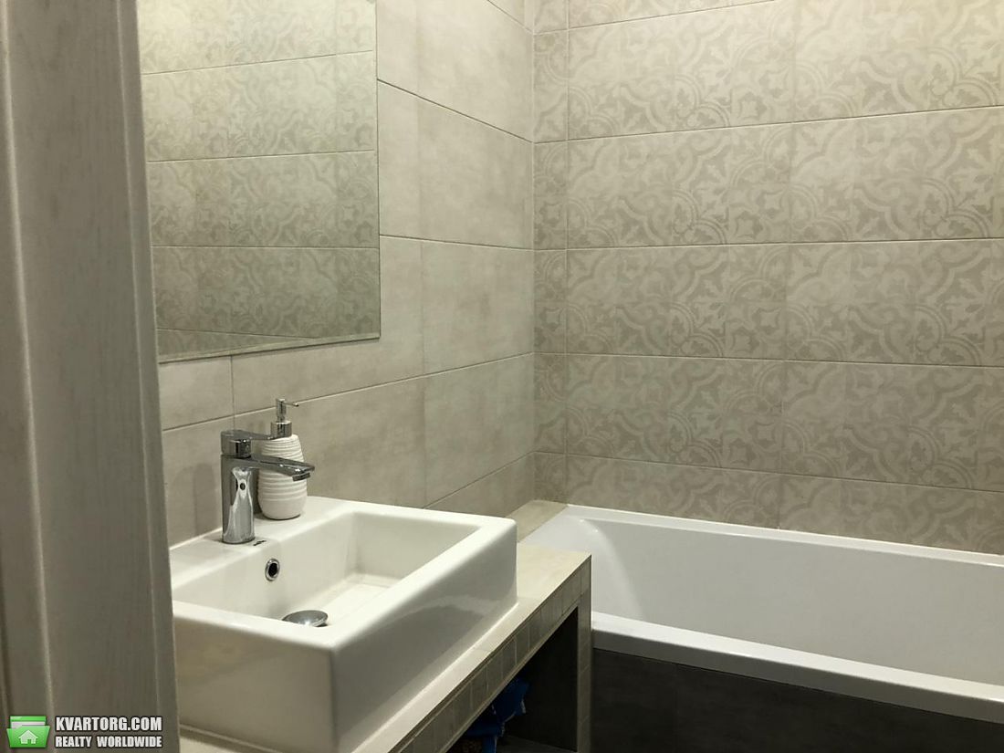Rent out 2-room apartment. Киев,  Краснопольская — photo 7