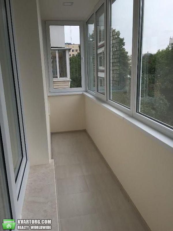 Rent out 3-room apartment. Киев,  Введенская — photo 9