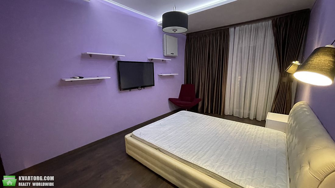 Rent out 1-room apartment. Киев, Регенераторная — photo 4